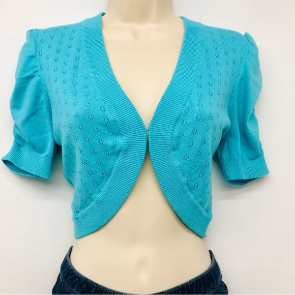 Xtraordinary Turquoise Knit Cropped Bolero Shrug - Picture 1 of 16